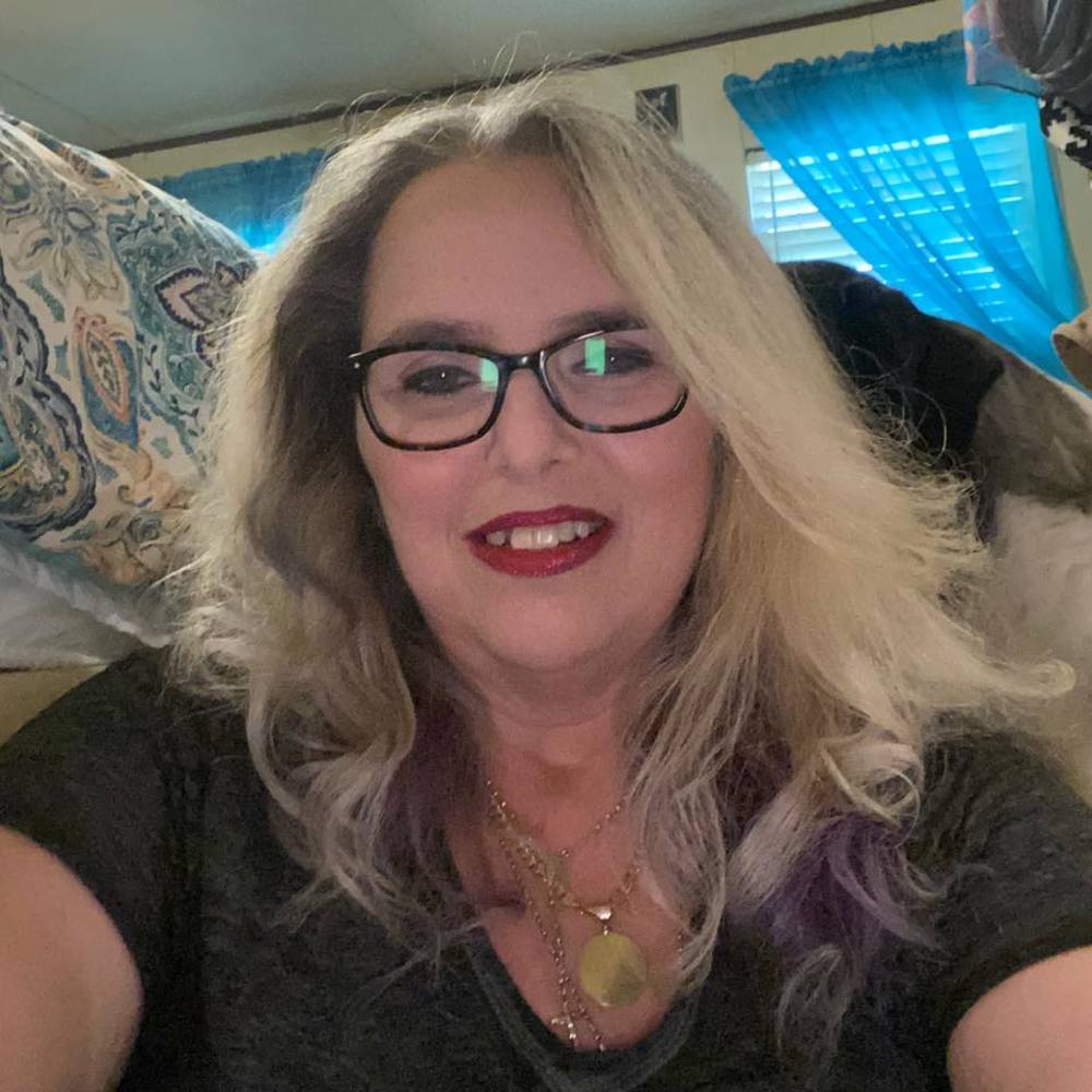 Meet your Posher, Valory